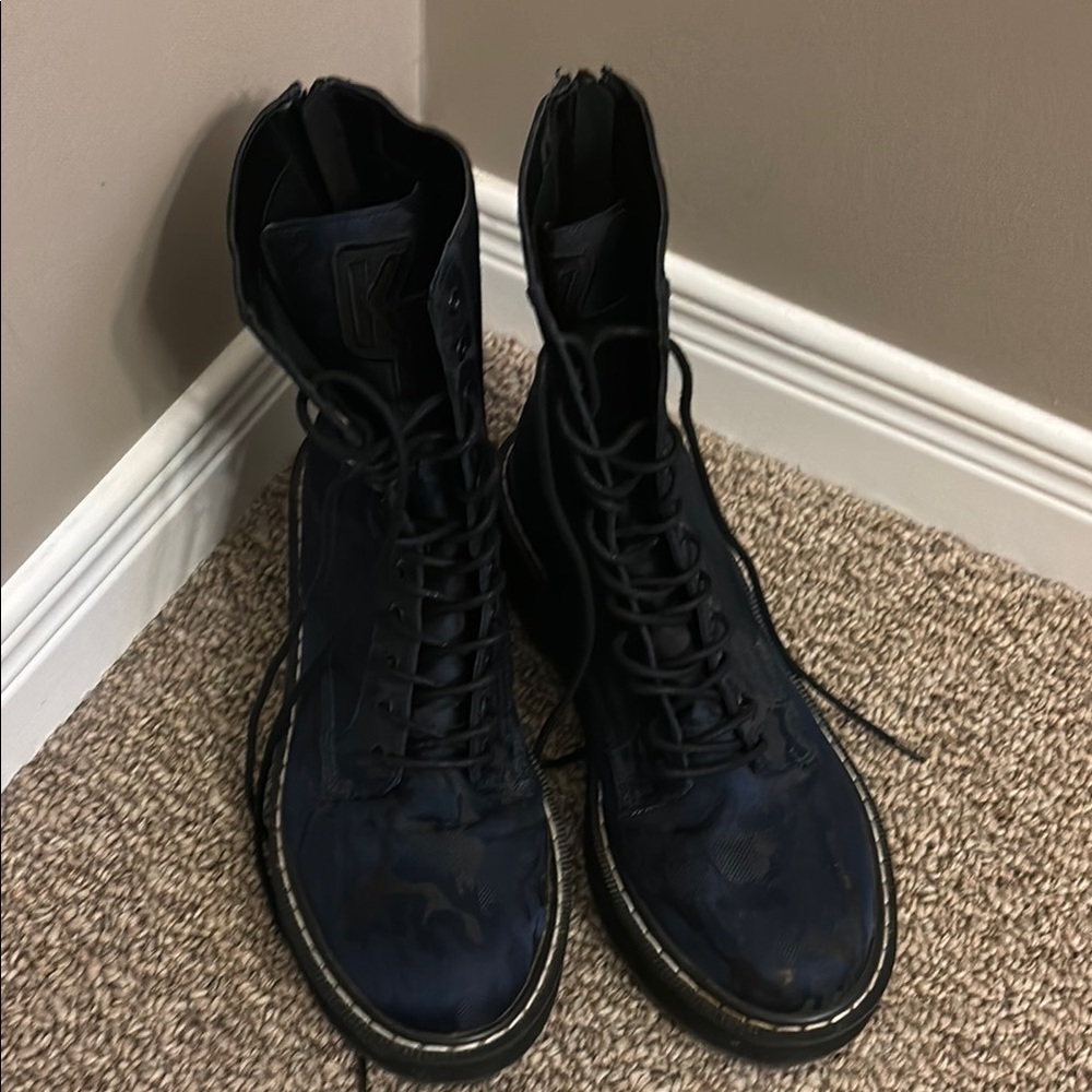 Kendall and Kylie Women’s Navy Lace-Up Boots Rear Zipper Size 9M